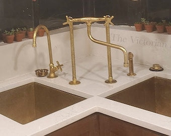 THE DOWNWARD SPOUT LONG LEGS KITCHEN FAUCET - Triazadesigns