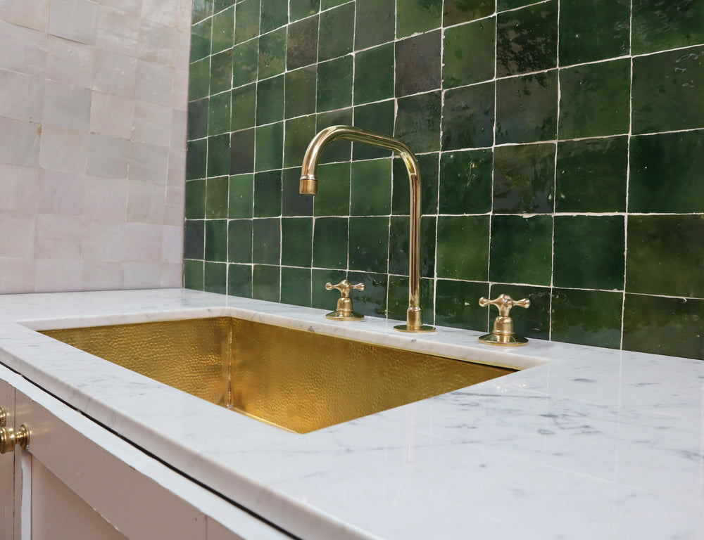 DECK MOUNTED 3 HOLES COUNTERTOP FAUCET - Triazadesigns