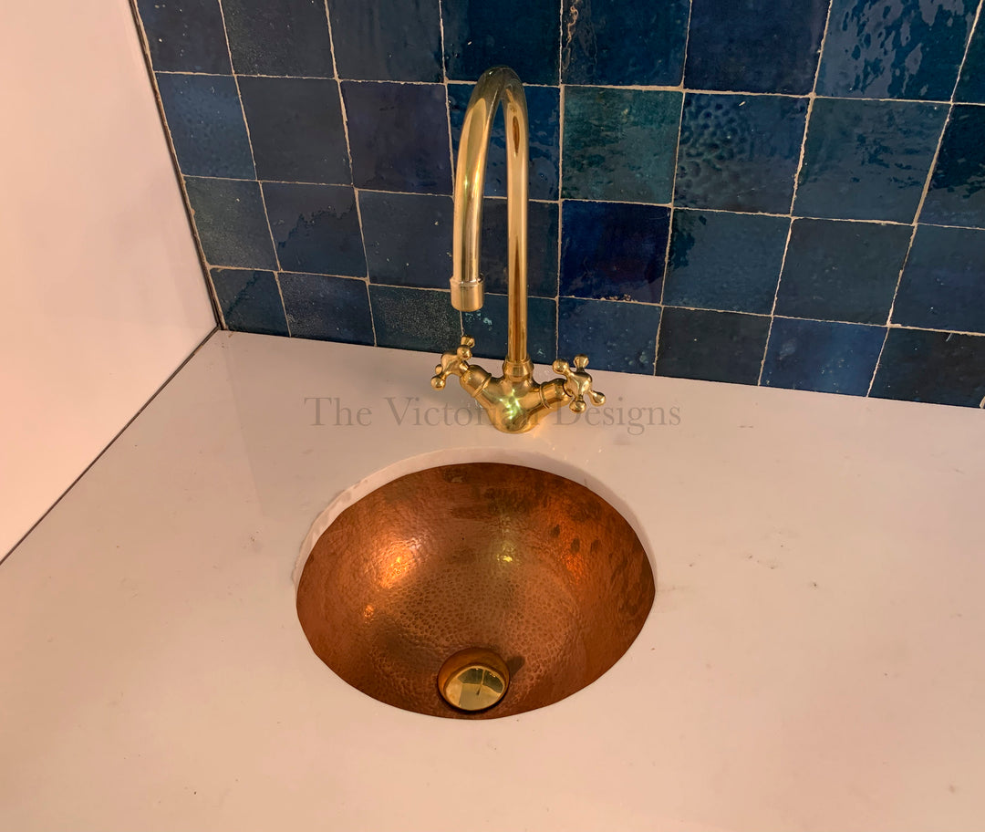 SINGLE HOLE UNLACQUERED BRASS GOOSENECK FAUCET - Triazadesigns
