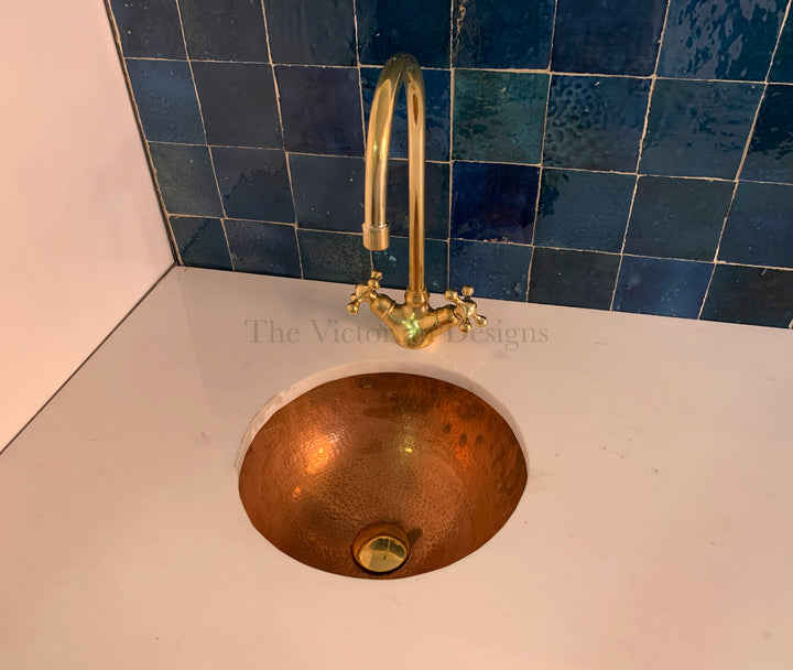 SINGLE HOLE UNLACQUERED BRASS GOOSENECK FAUCET - Triazadesigns