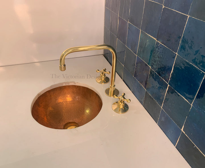 DECK MOUNTED 3 HOLES COUNTERTOP FAUCET - Triazadesigns