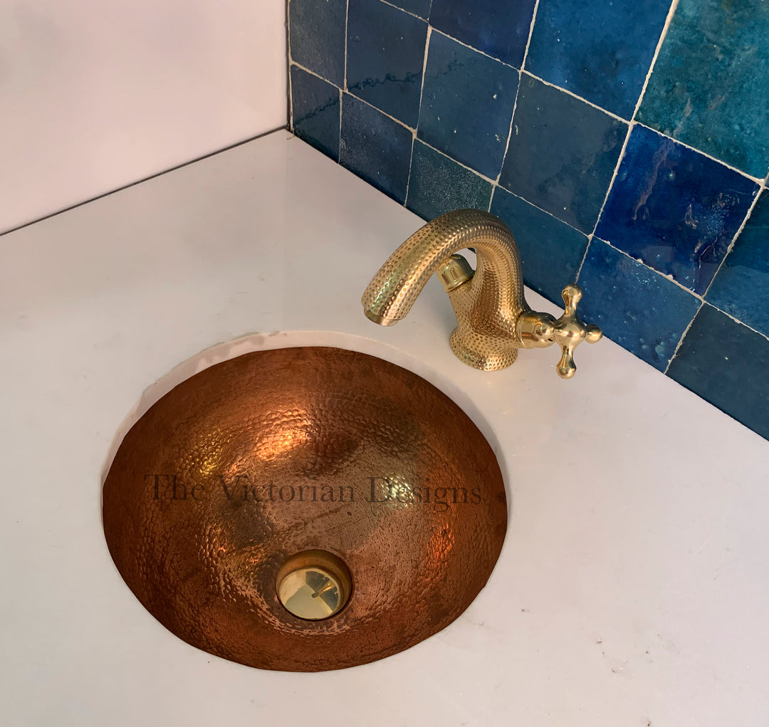 HAMMERED SINGLE HOLE FAUCET - Triazadesigns