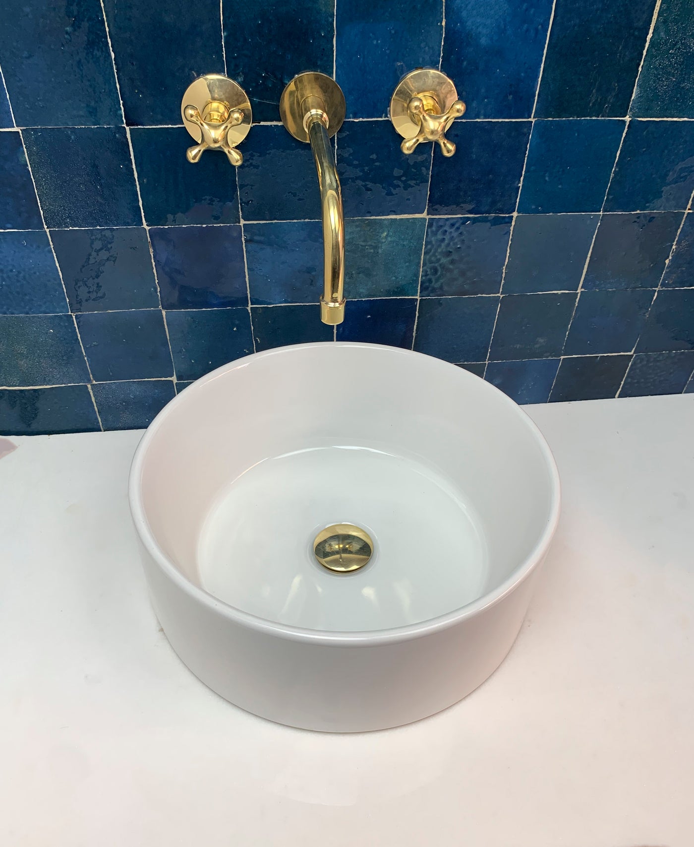 HANDCRAFTED ANTIQUE BRASS WALL MOUNTED FAUCET - Triazadesigns