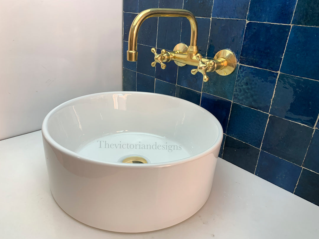 WALL MOUNTED UNLACQUERED BRASS FAUCET - Triazadesigns