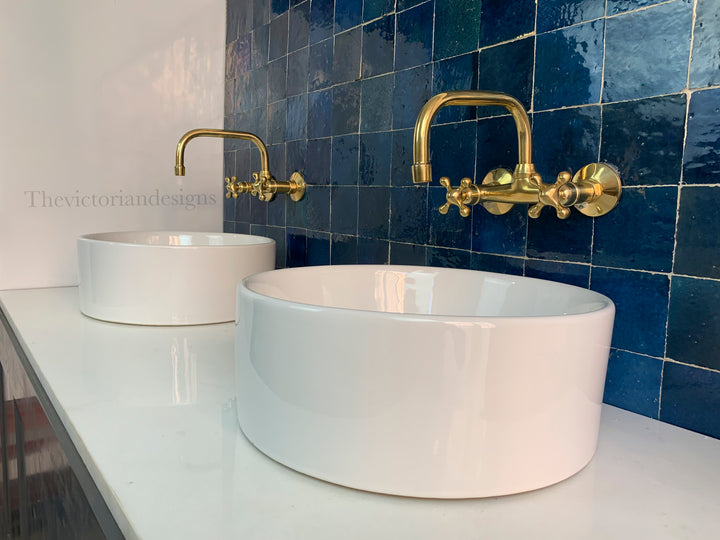 WALL MOUNTED UNLACQUERED BRASS FAUCET - Triazadesigns