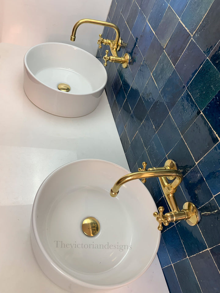 WALL MOUNTED UNLACQUERED BRASS FAUCET - Triazadesigns