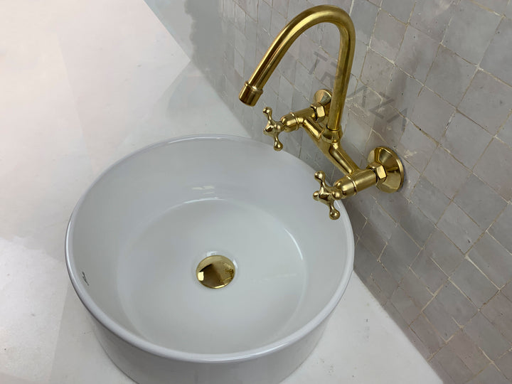 WALL MOUNTED UNLACQUERED BRASS FAUCET - Triazadesigns
