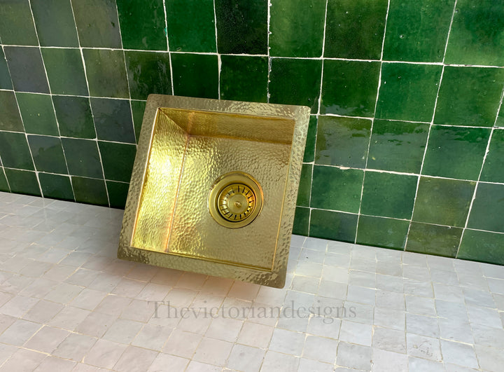 UNLACQUERED BRASS GOOSENECK FAUCET WITH SINK - Triazadesigns