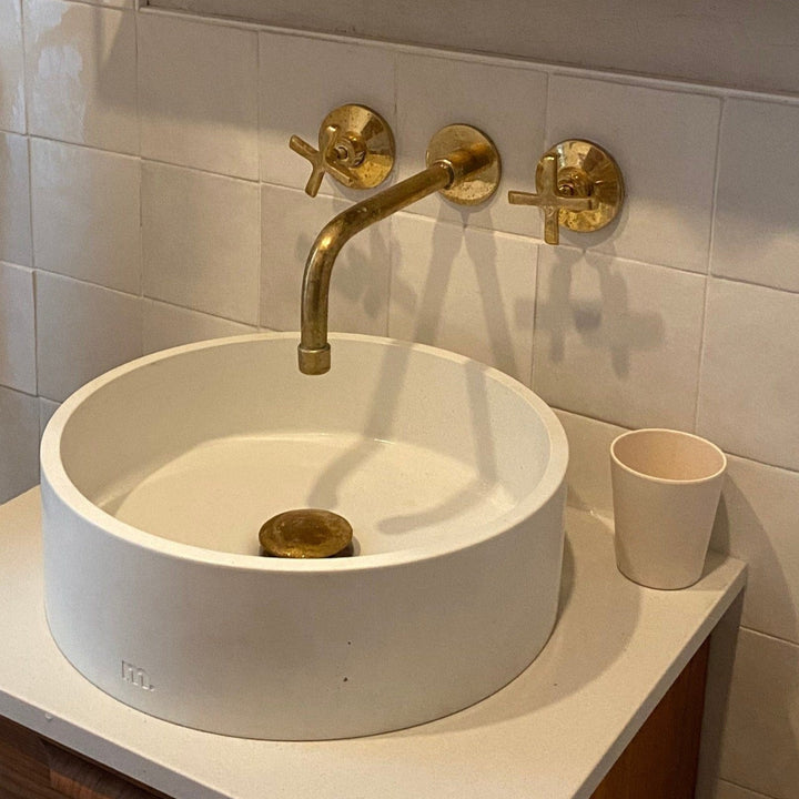 HANDCRAFTED ANTIQUE BRASS WALL MOUNTED FAUCET - Triazadesigns