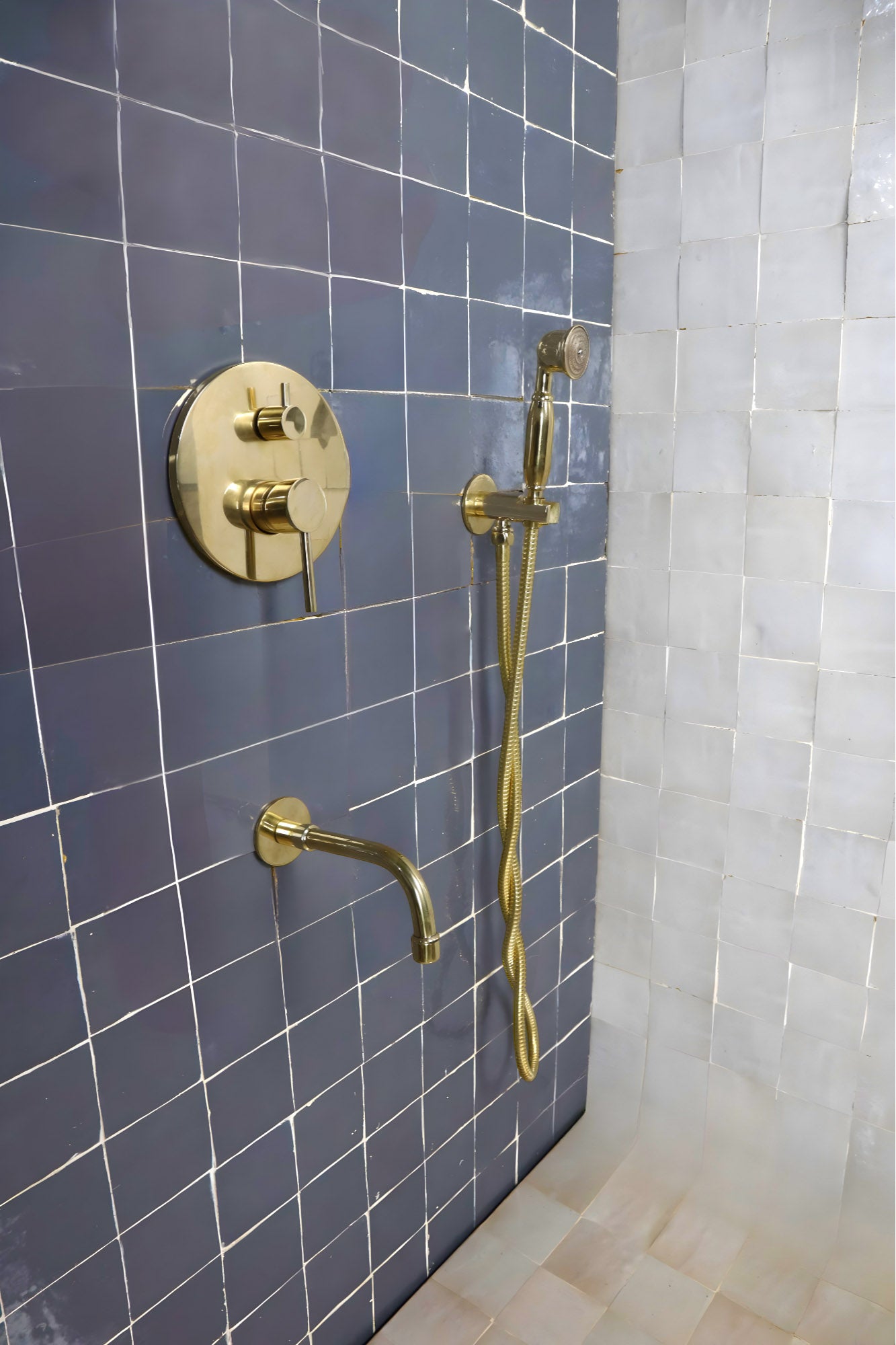Antique Unlacquered Brass Shower System & Handheld Shower – Triazadesigns